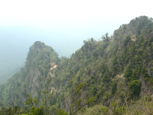 岩峰