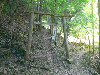 鳥居